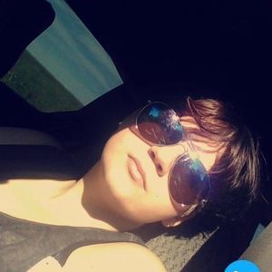 Meet your Posher, Ellizabeth